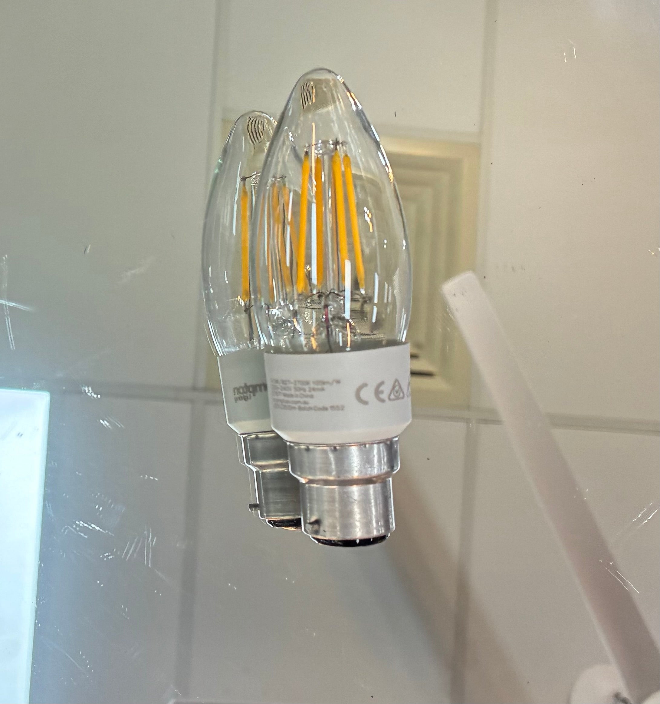 4.5WATT CLEAR CANDLE DIMMABLE WW BC